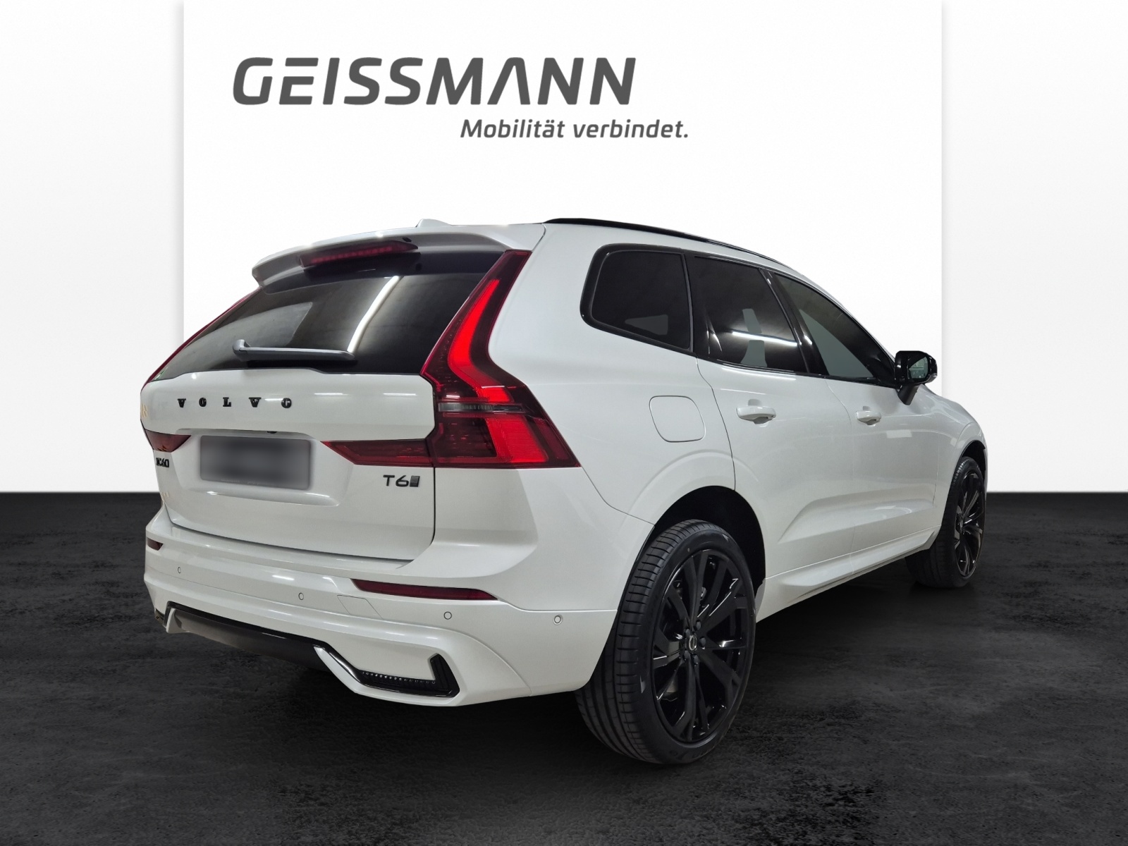 VOLVO XC60 2.0 T6 TE Black Edition eAWD-image-4