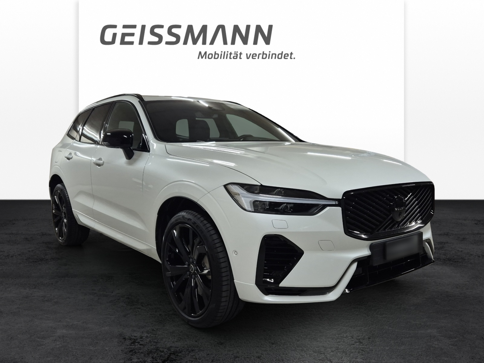 VOLVO XC60 2.0 T6 TE Black Edition eAWD-showroom-element-1