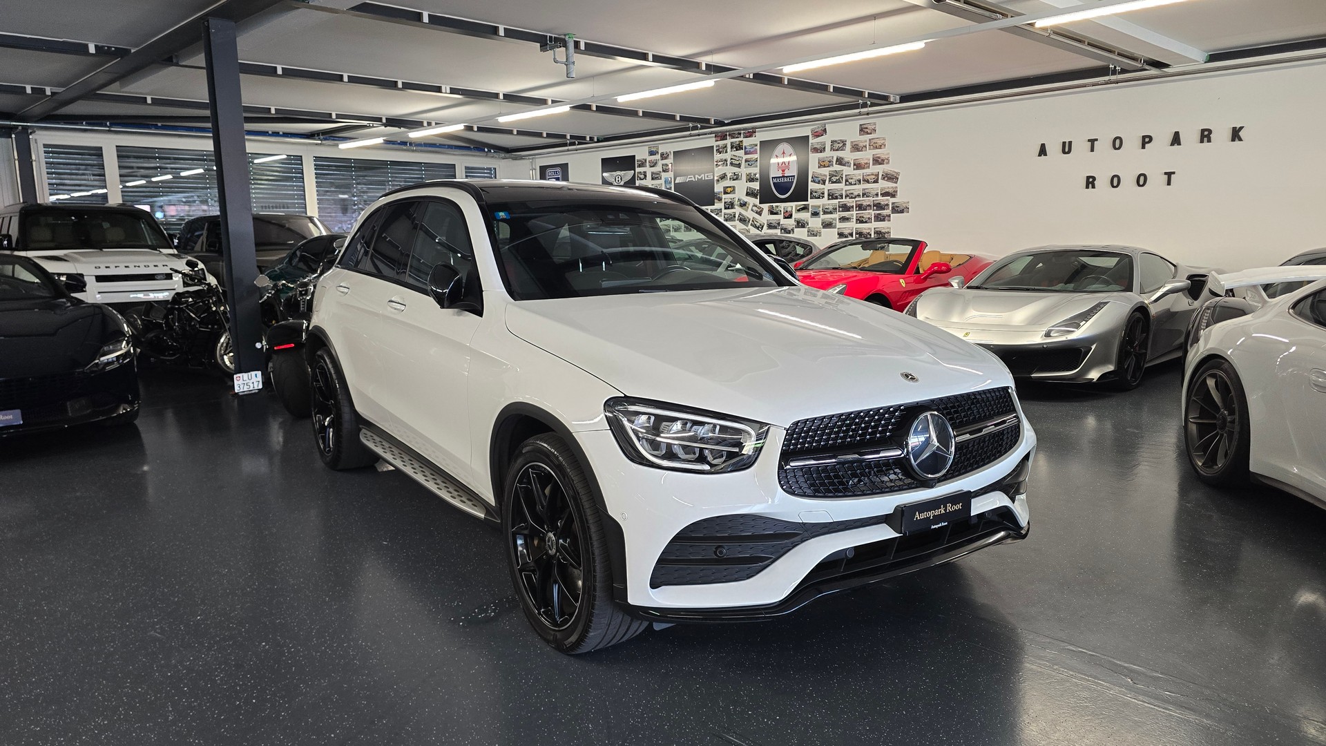 MERCEDES-BENZ GLC 220 d AMG Line Plus 4Matic 9G-Tronic-showroom-element-1