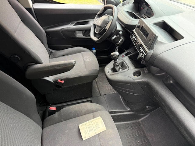 PEUGEOT Partner 1.2 Pure Tech s/s Pro 650kg-image-12