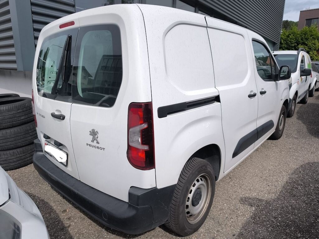 PEUGEOT Partner 1.2 Pure Tech s/s Pro 650kg-image-2