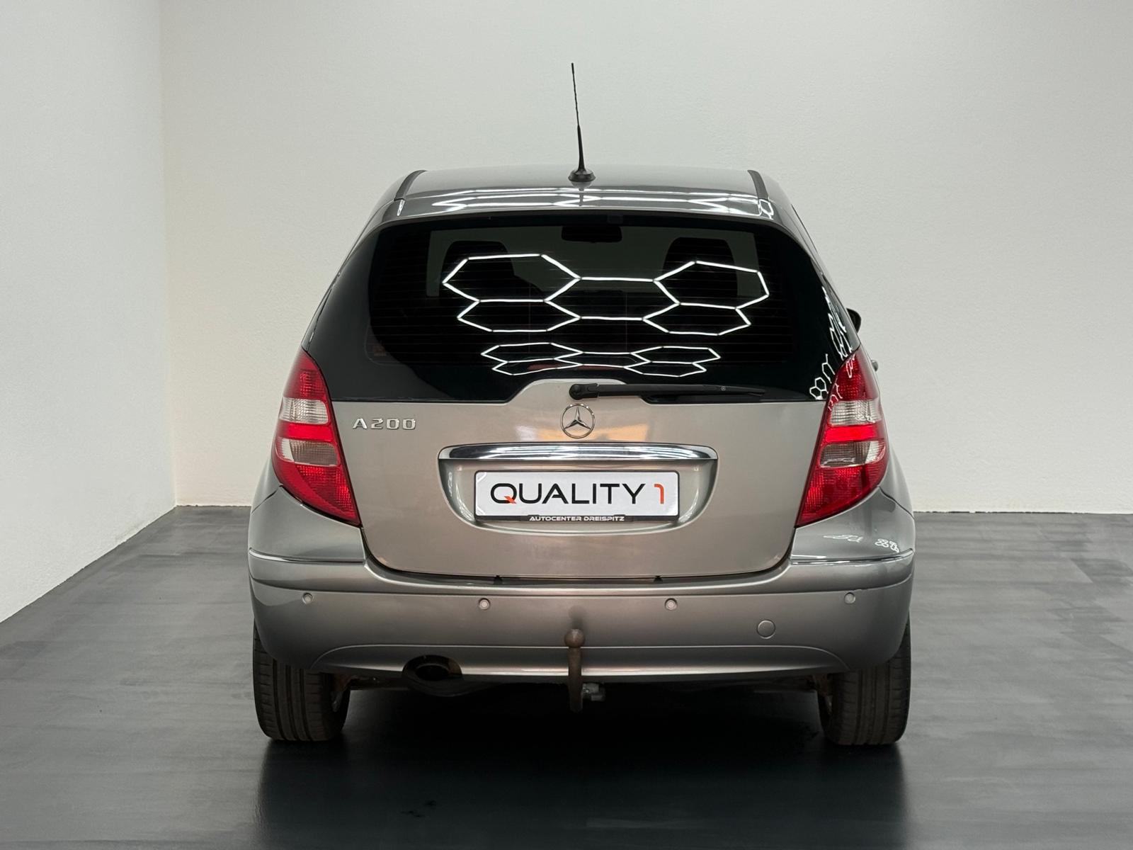 MERCEDES-BENZ A 200 Avantgarde-image-5