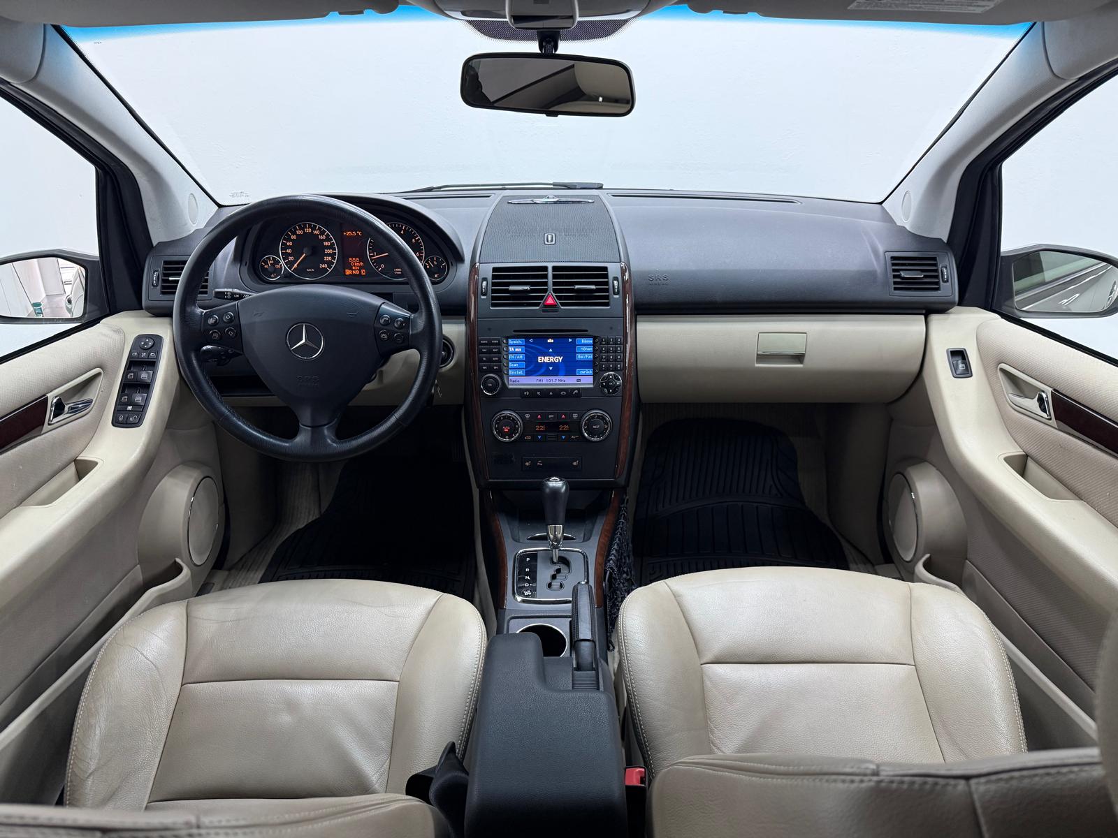 MERCEDES-BENZ A 200 Avantgarde-image-6