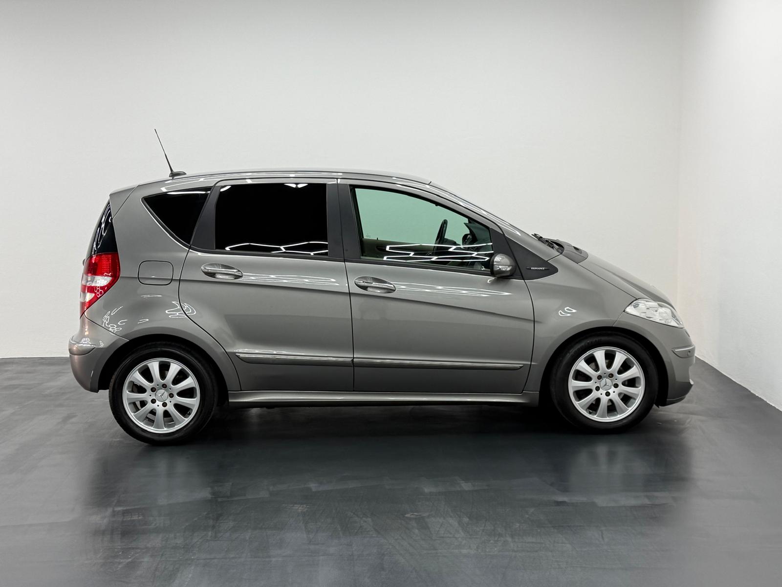 MERCEDES-BENZ A 200 Avantgarde-image-3