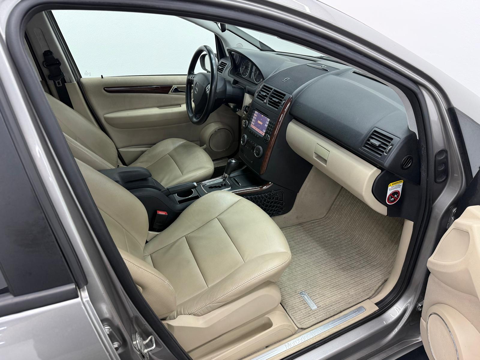 MERCEDES-BENZ A 200 Avantgarde-image-9