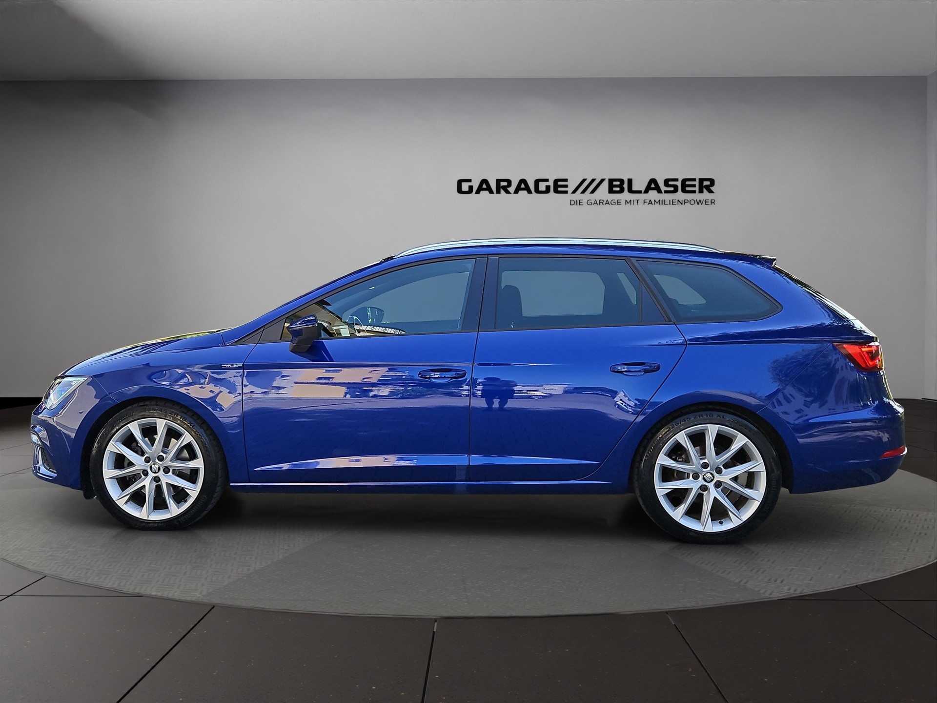 SEAT Leon ST 2.0 TSI SWISS FR DSG-image-1