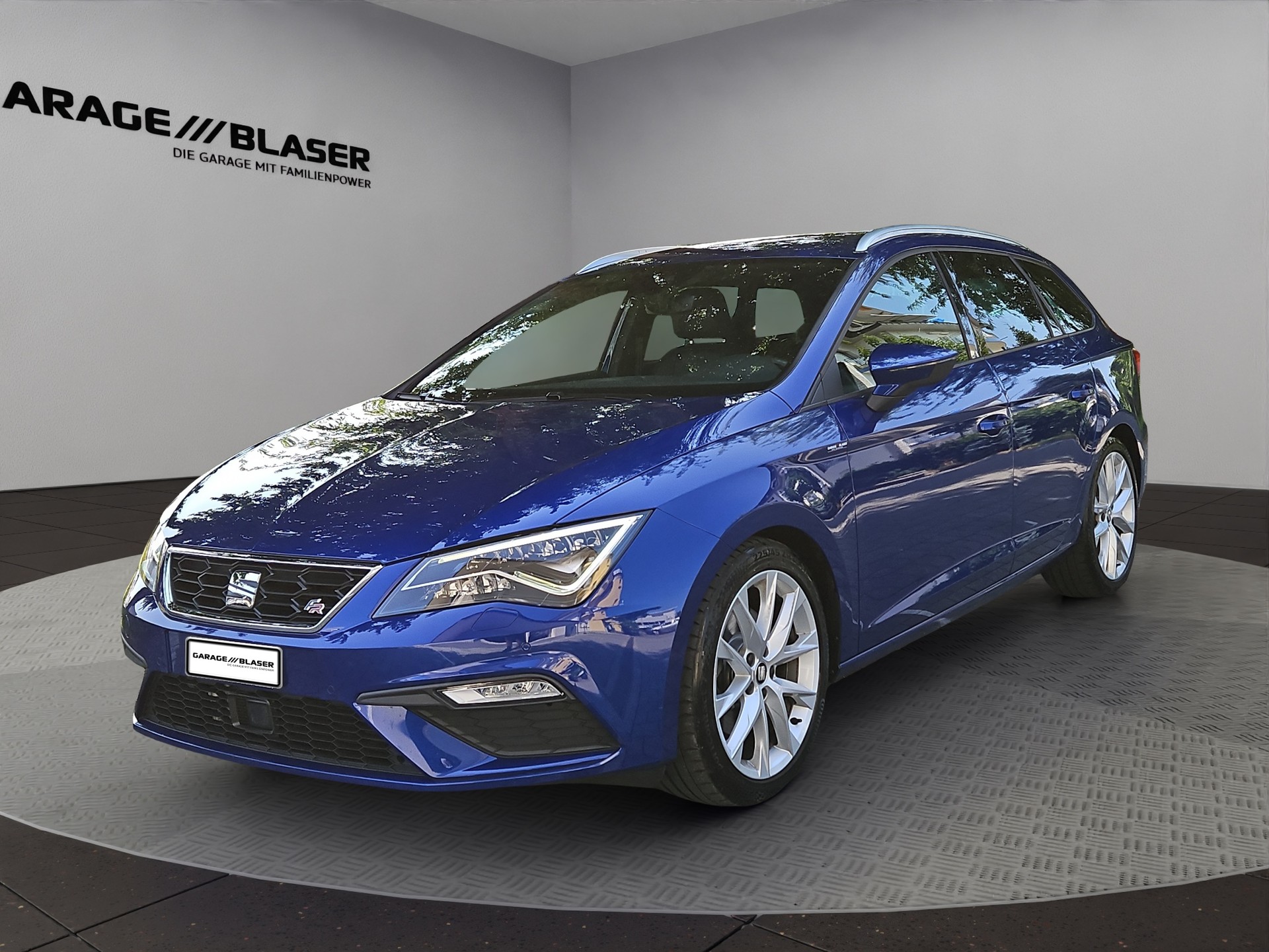 SEAT Leon ST 2.0 TSI SWISS FR DSG-image-0