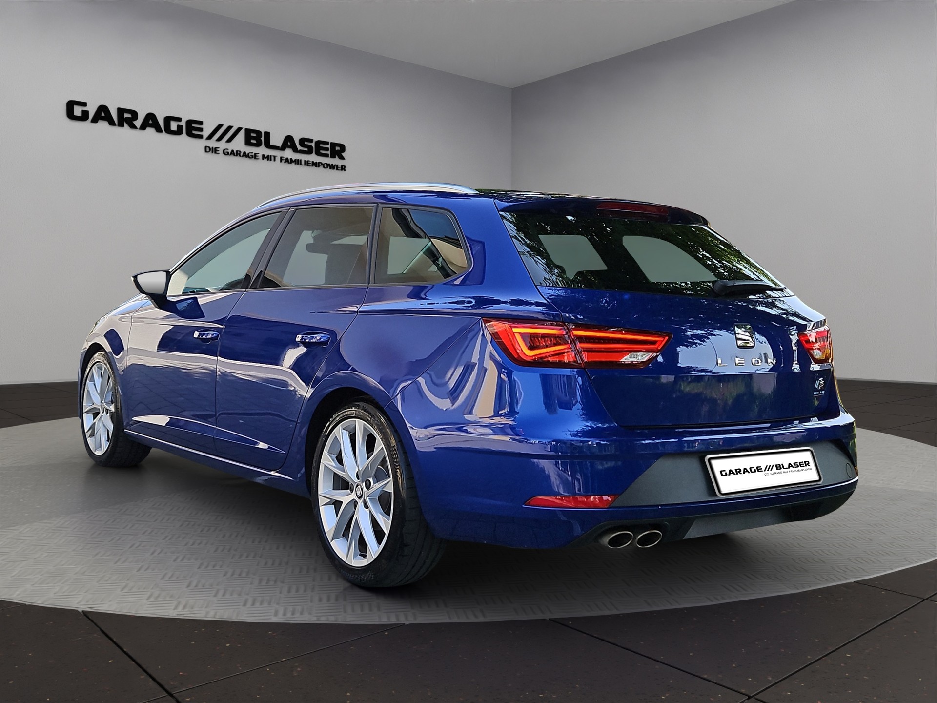 SEAT Leon ST 2.0 TSI SWISS FR DSG-image-2
