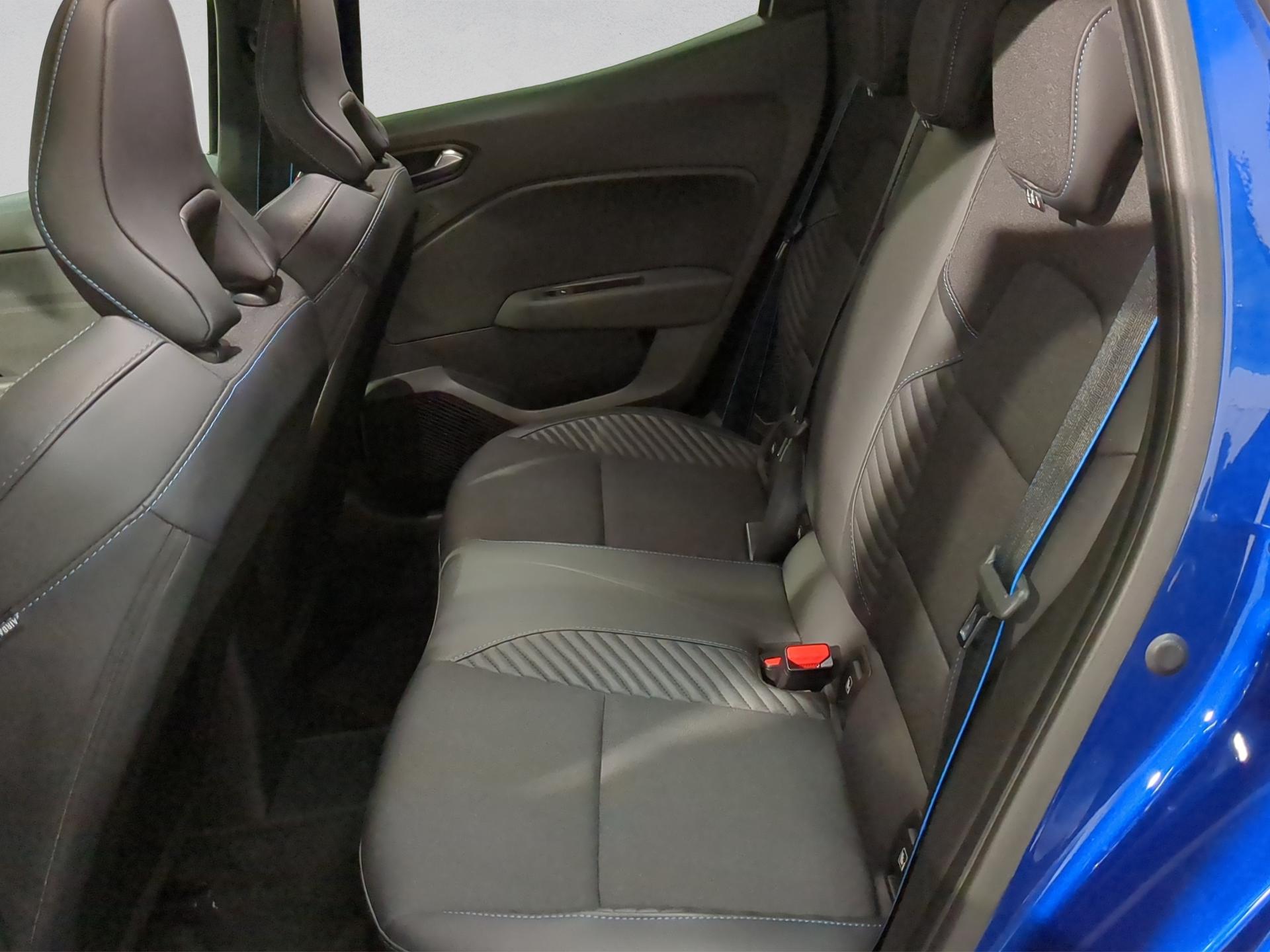 RENAULT Clio 1.6 E-Tech Esprit Alpine-image-13