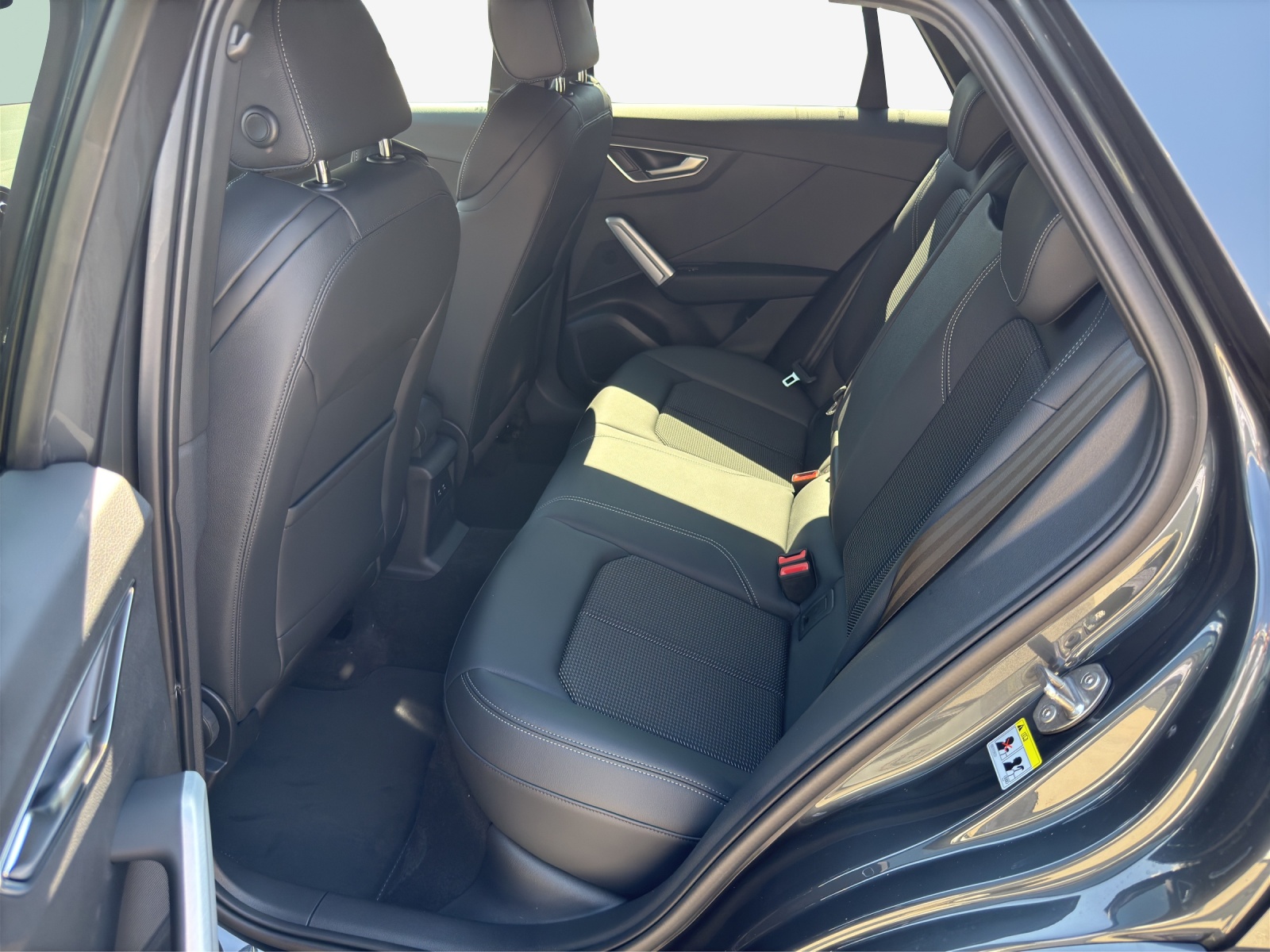 AUDI Q2 35 TFSI advanced S-tronic-image-11