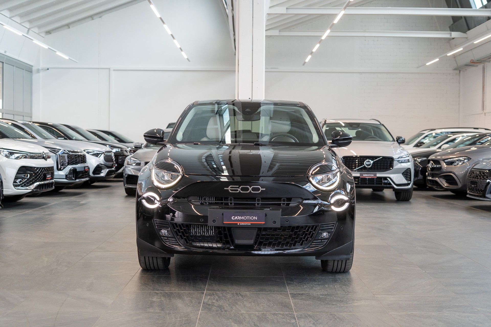 FIAT 600 1.2 Hybrid La Prima / Leder Sitze / Navi-showroom-element-1