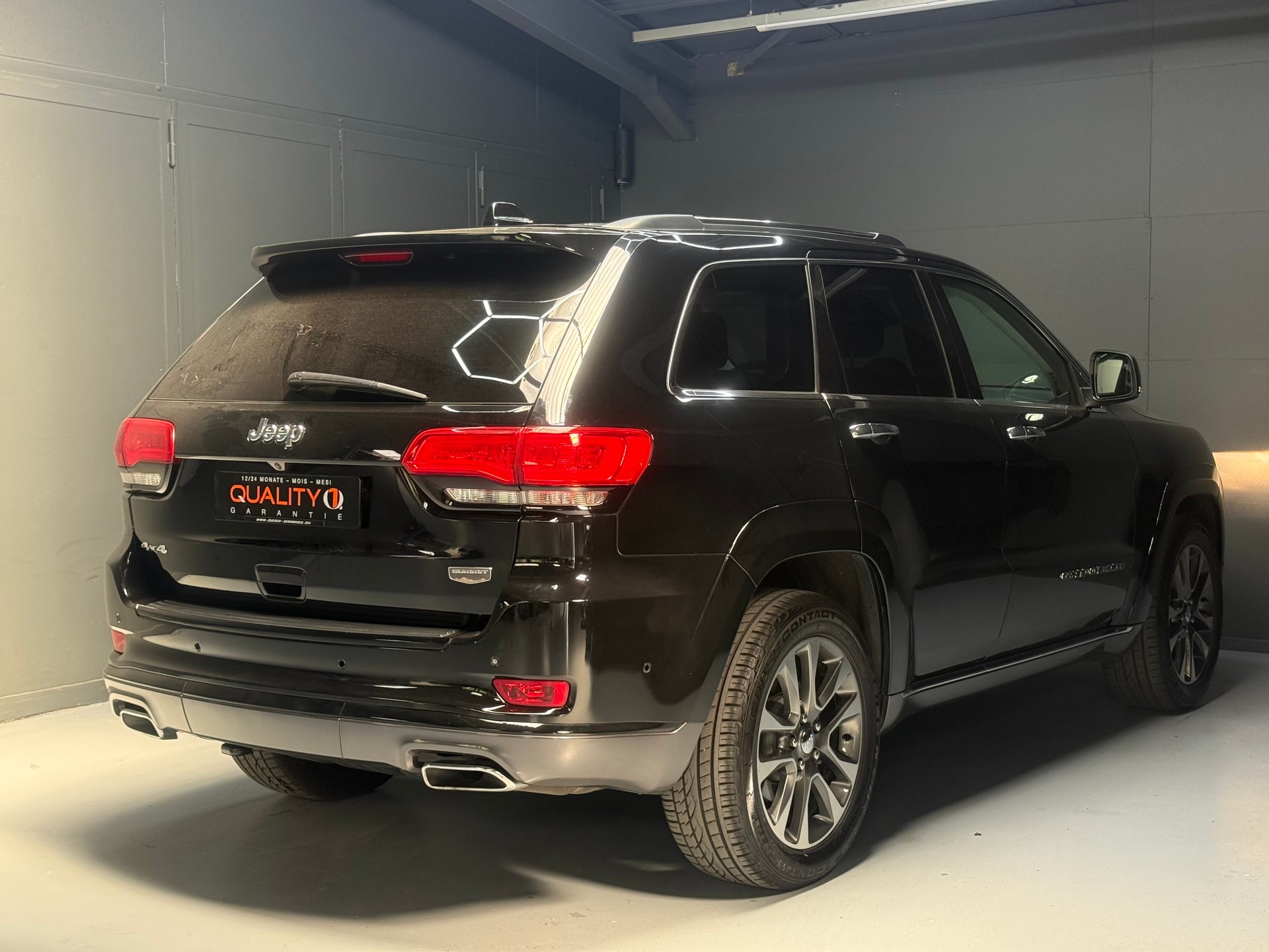 JEEP Grand Cherokee 3.0 CRD Summit Automatic-image-3