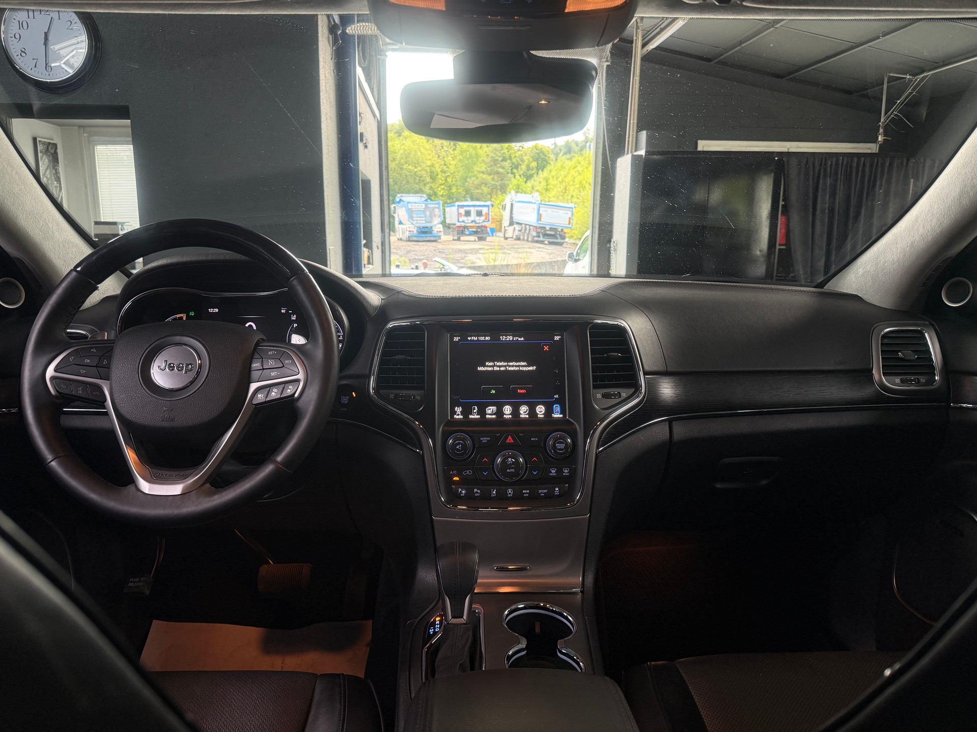 JEEP Grand Cherokee 3.0 CRD Summit Automatic-image-9