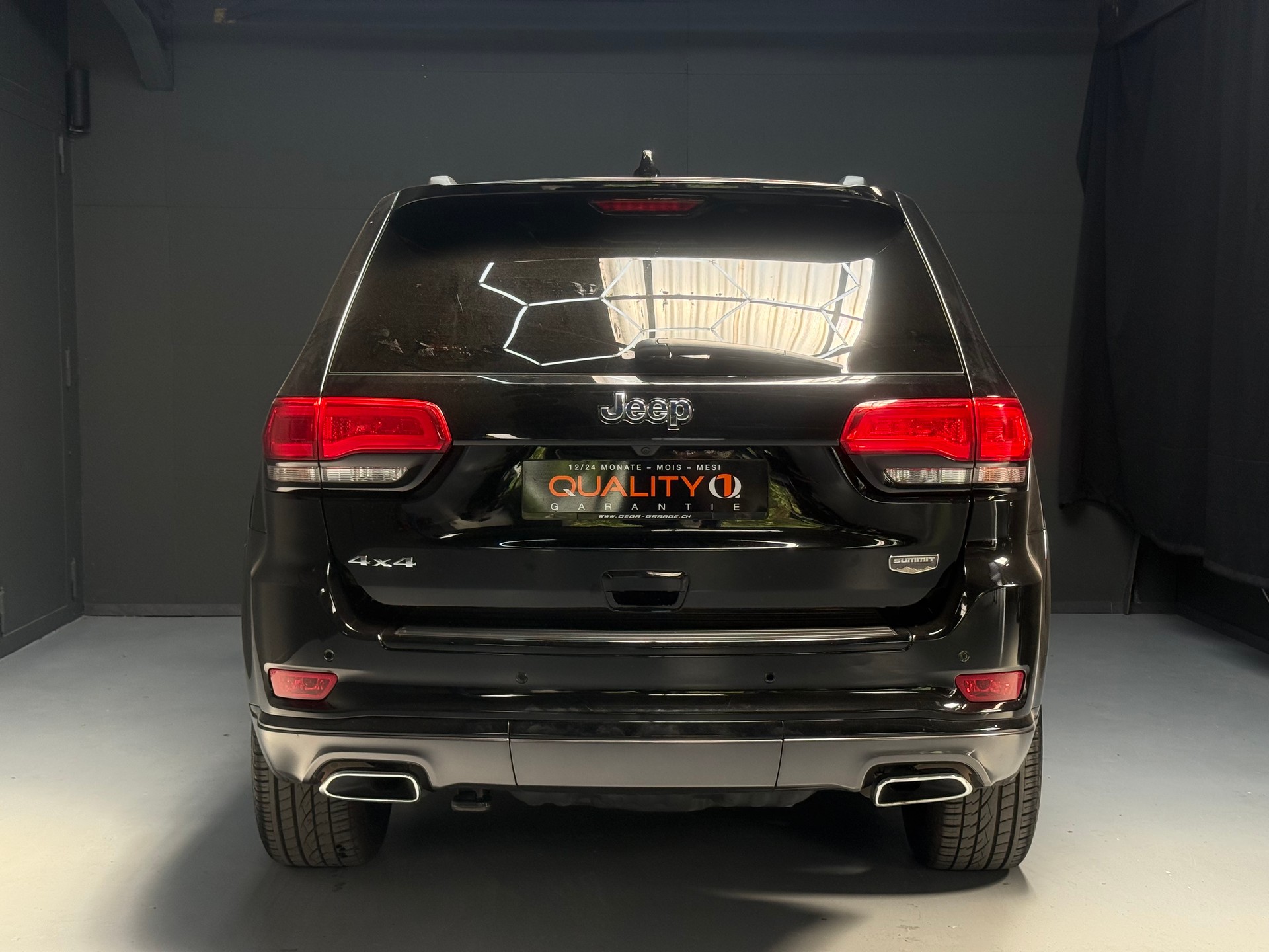 JEEP Grand Cherokee 3.0 CRD Summit Automatic-image-4