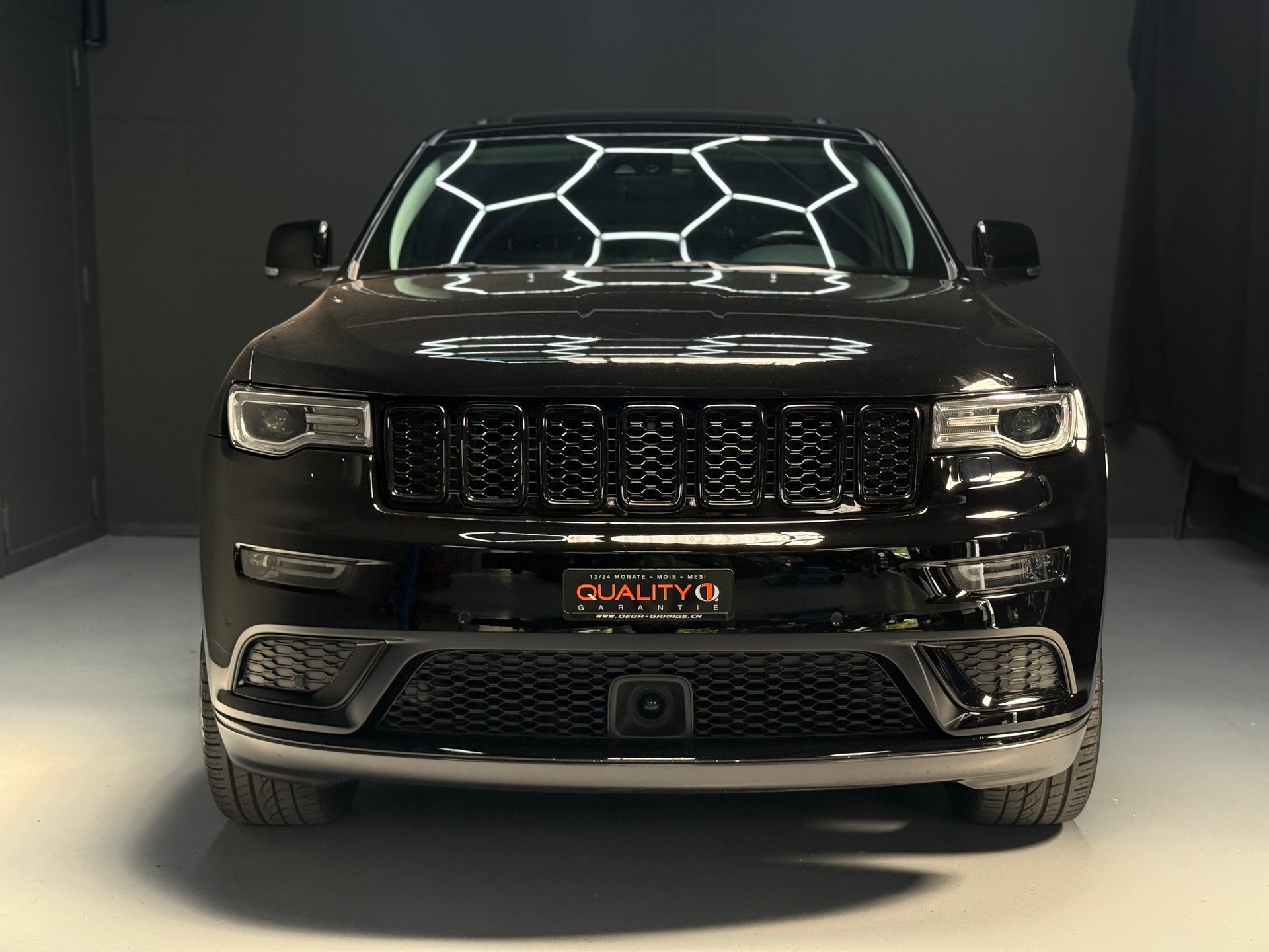 JEEP Grand Cherokee 3.0 CRD Summit Automatic-image-1