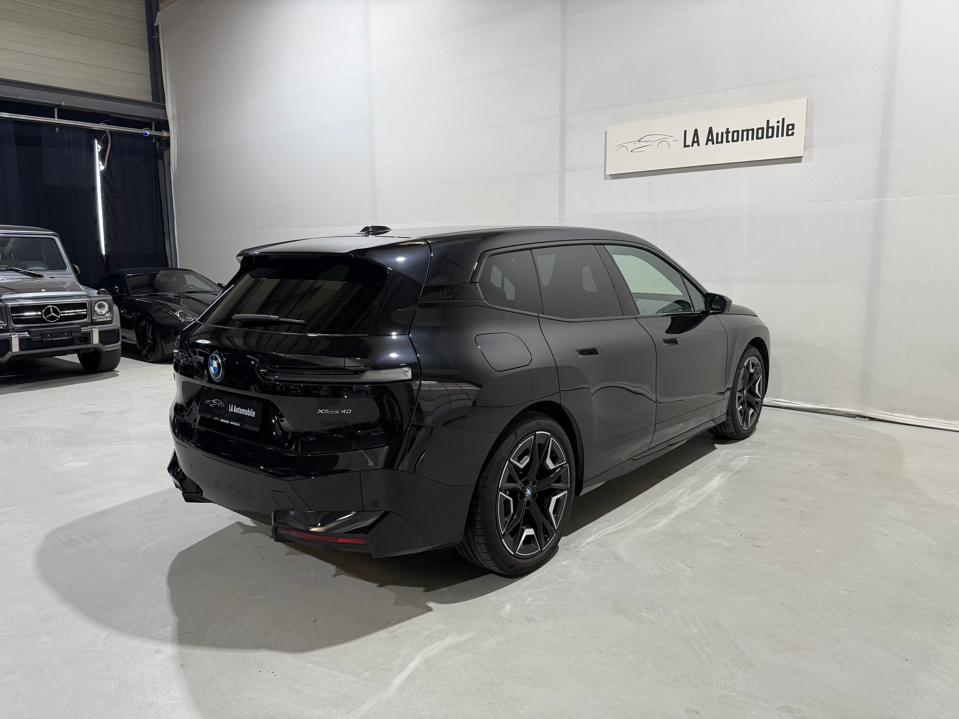 BMW iX xDrive40 Launch Edition-image-8