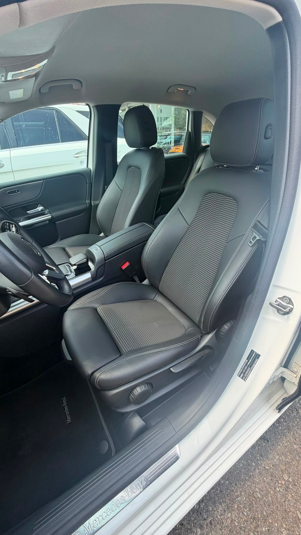 MERCEDES-BENZ B 220 4Matic Progressive 7G-DCT-image-13