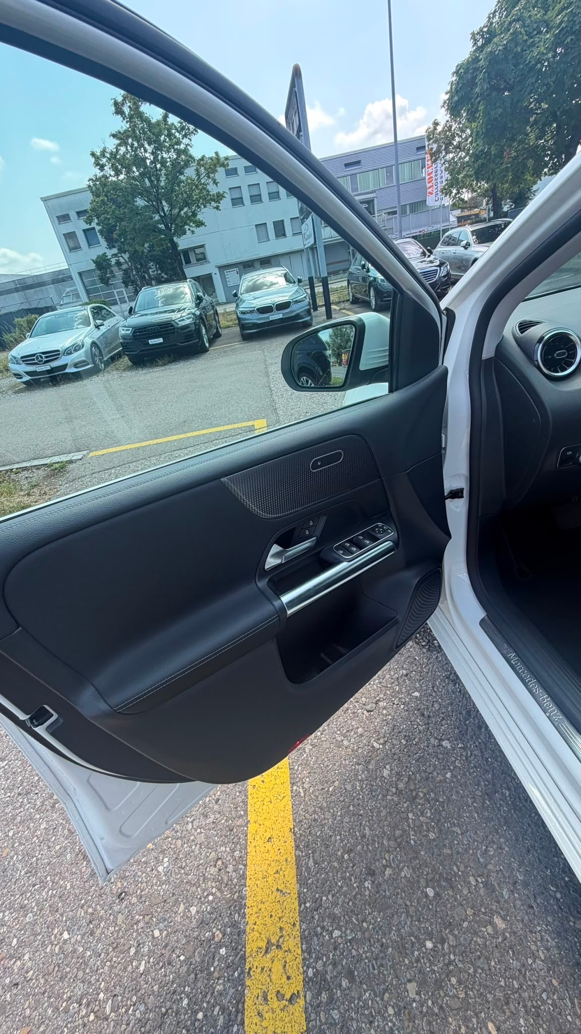 MERCEDES-BENZ B 220 4Matic Progressive 7G-DCT-image-9