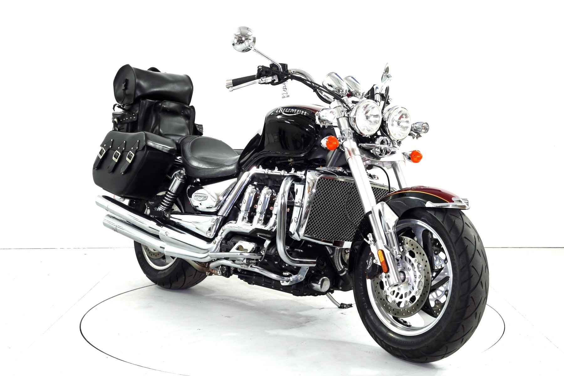 TRIUMPH Rocket III Classic-showroom-element-1