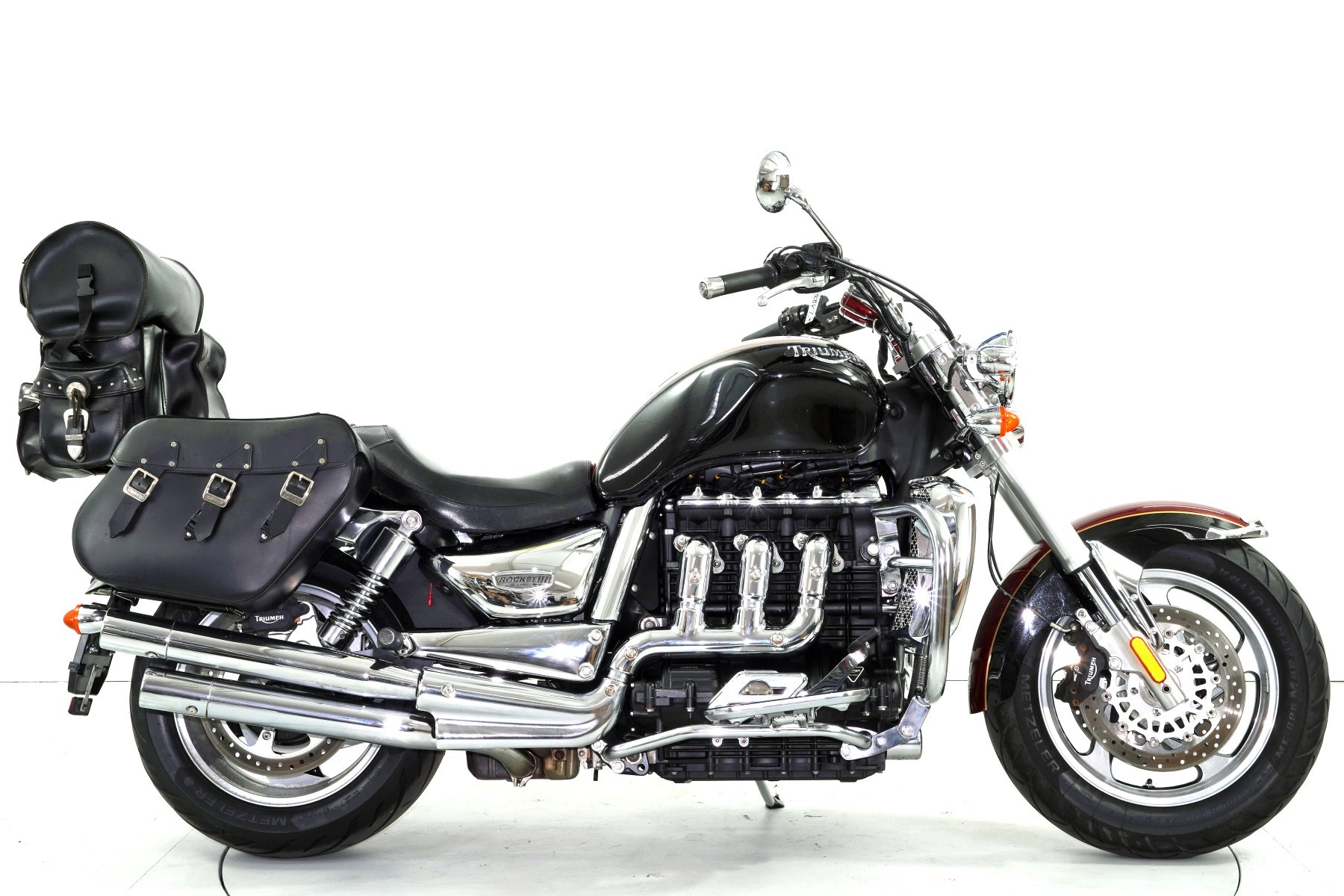 TRIUMPH Rocket III Classic-showroom-element-3