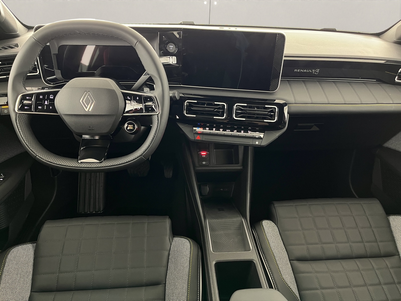 RENAULT R4 E-Tech Comfort Range plein sud iconic-image-8