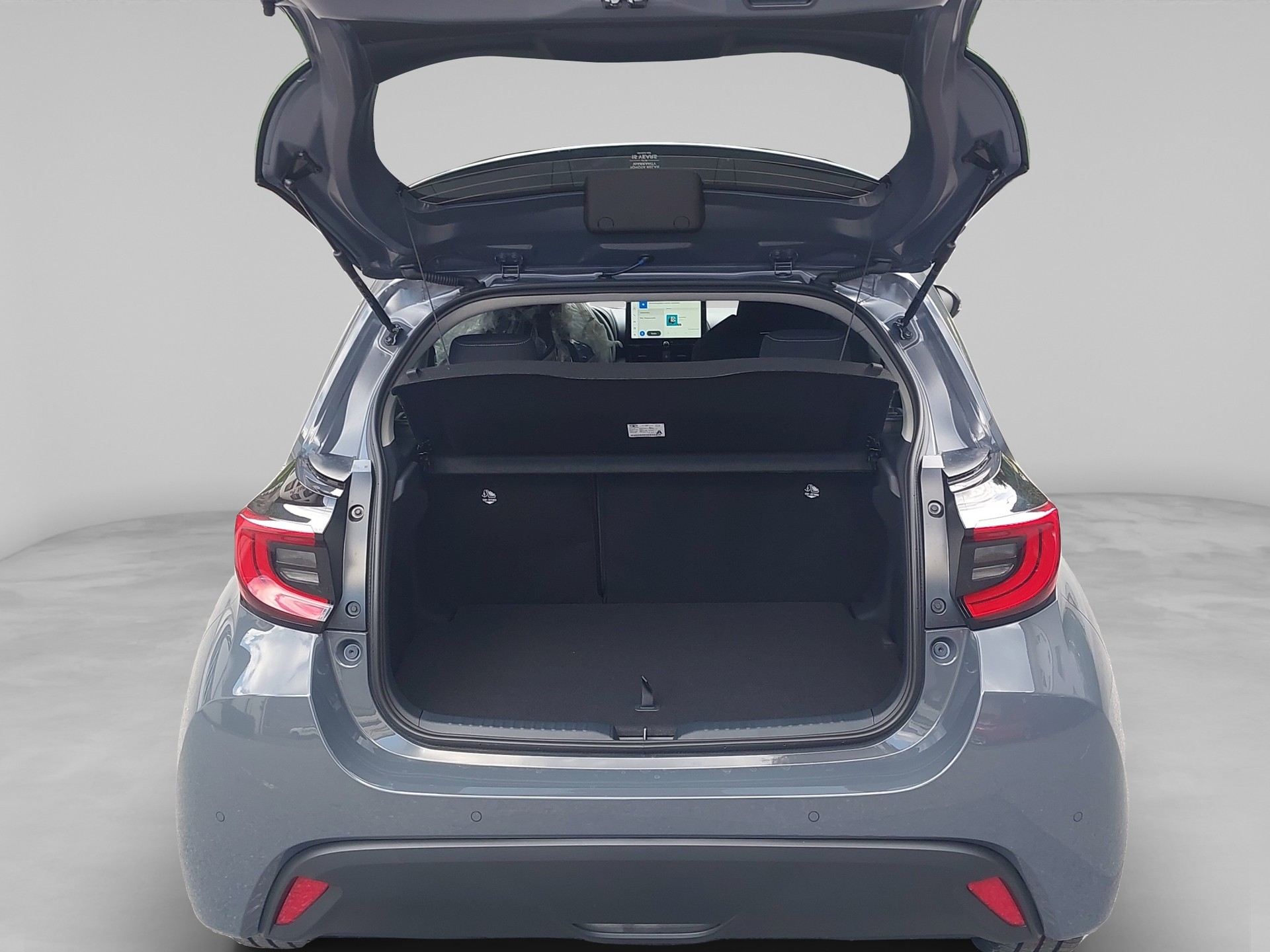 TOYOTA Yaris 1.5 VVT-i HSD Trend-image-14