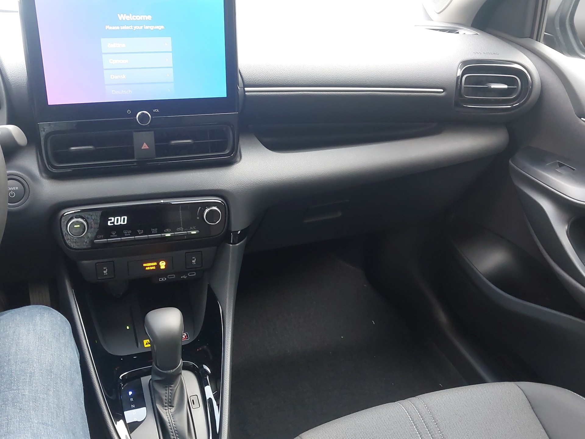 TOYOTA Yaris 1.5 VVT-i HSD Trend-image-16