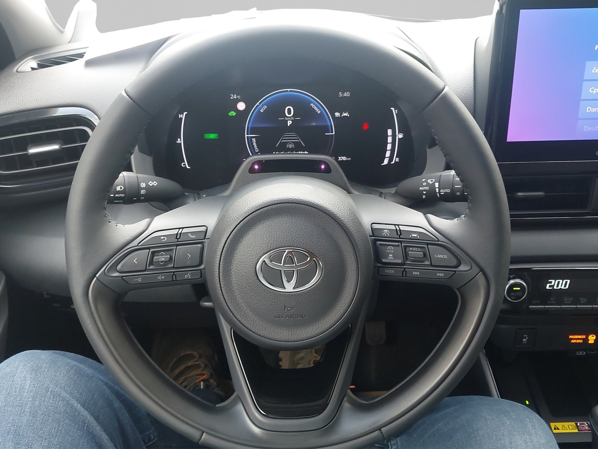 TOYOTA Yaris 1.5 VVT-i HSD Trend-image-9