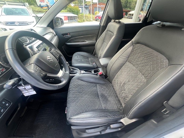 SUZUKI Vitara 1.5 Hybrid Compact Top 4x4 AGS-image-11