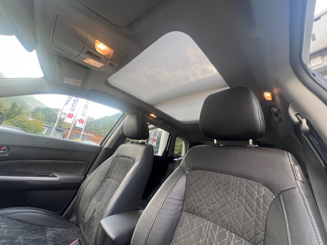 SUZUKI Vitara 1.5 Hybrid Compact Top 4x4 AGS-image-12