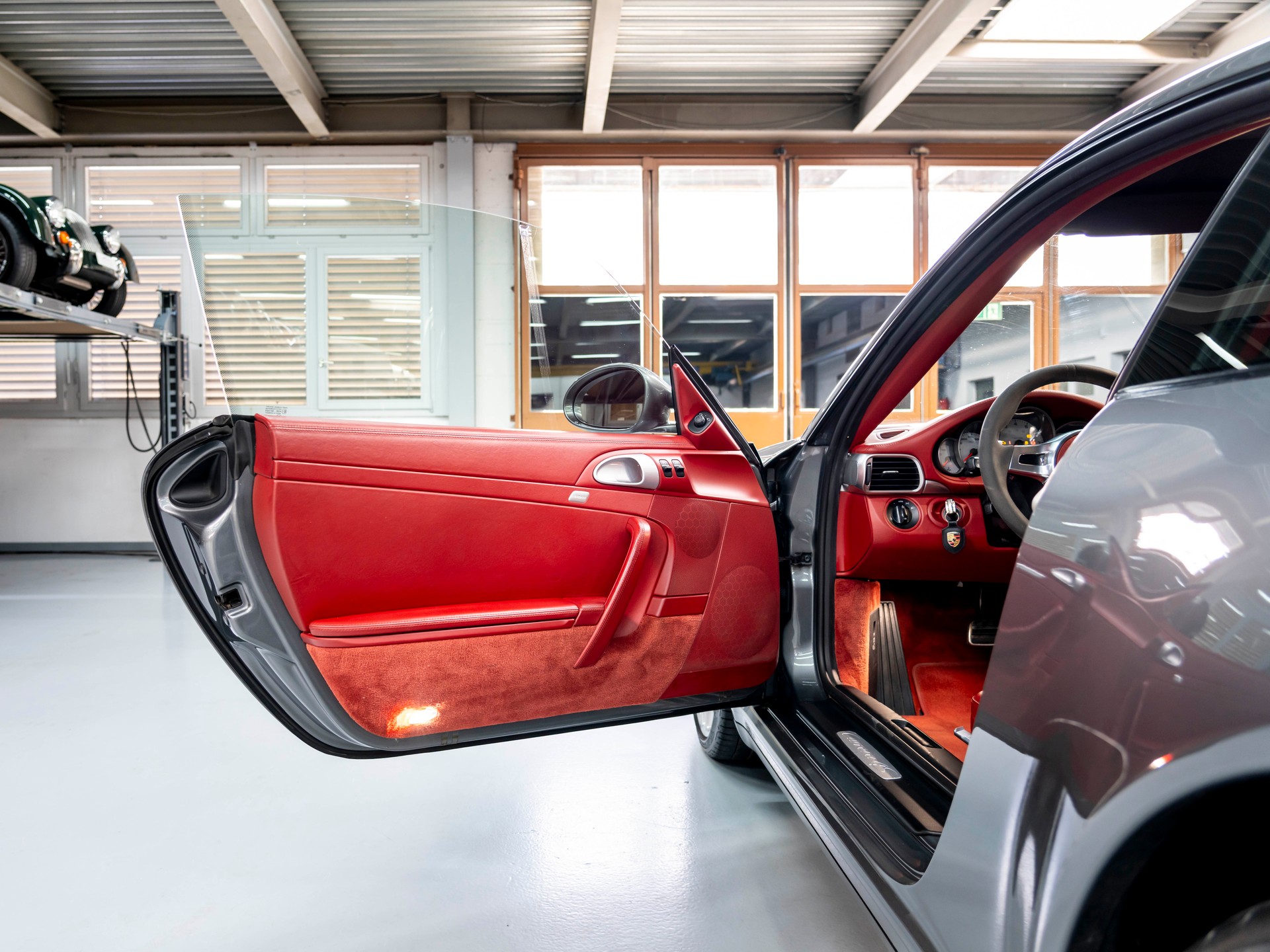 PORSCHE 911 Carrera 4S PDK-image-26