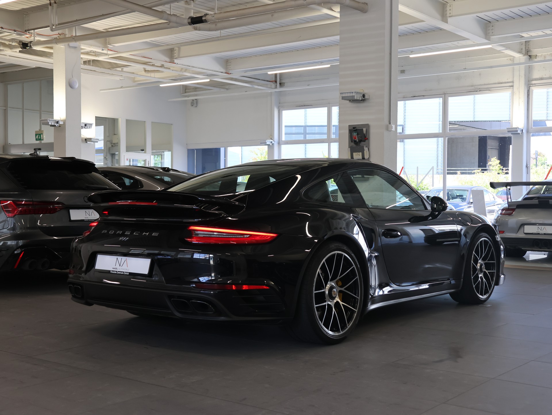 PORSCHE 911 Turbo S PDK *Rückfahrkamera* *Bose* *Panoramadach*-image-5