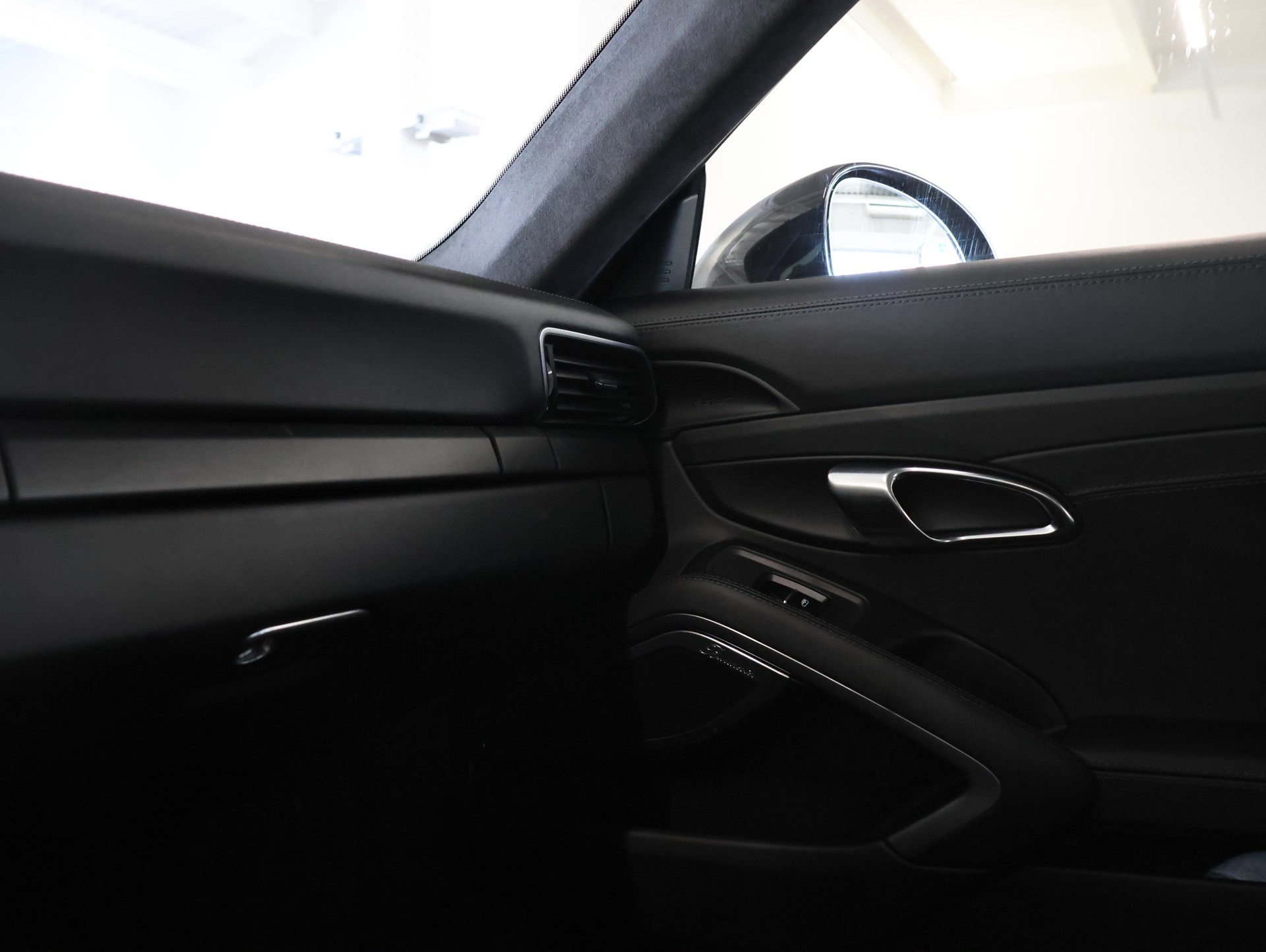 PORSCHE 911 Turbo S PDK *Rückfahrkamera* *Bose* *Panoramadach*-image-27