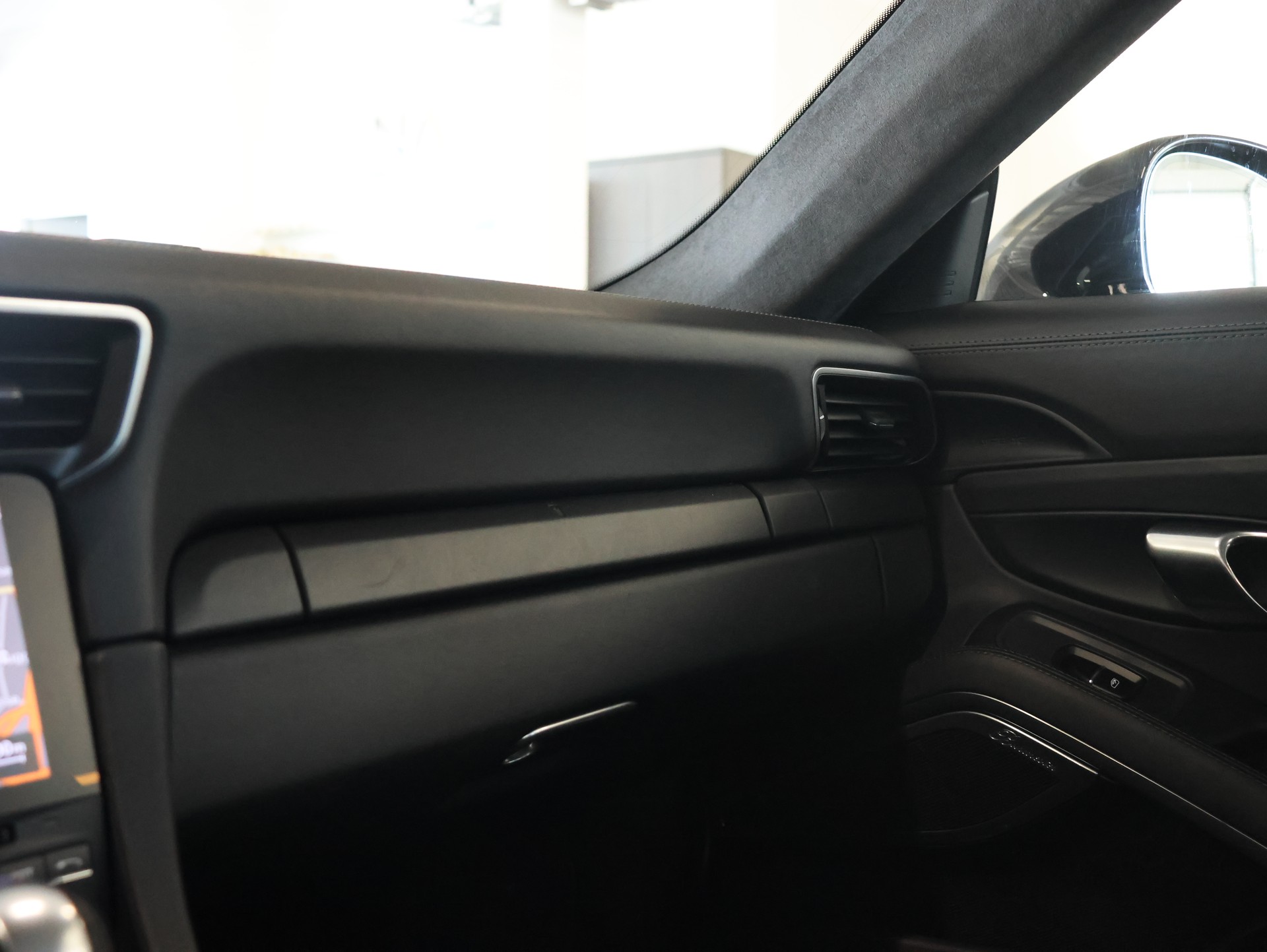 PORSCHE 911 Turbo S PDK *Rückfahrkamera* *Bose* *Panoramadach*-image-28