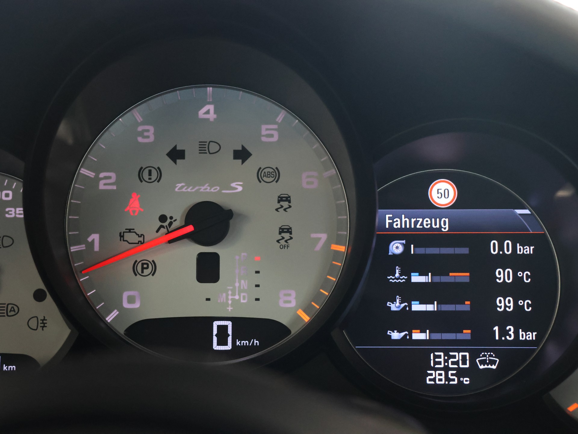 PORSCHE 911 Turbo S PDK *Rückfahrkamera* *Bose* *Panoramadach*-image-18