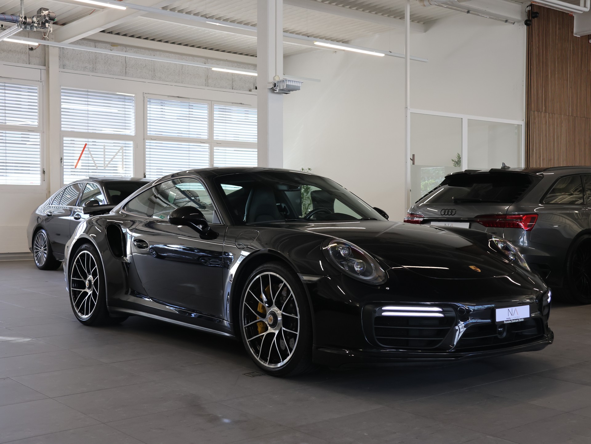 PORSCHE 911 Turbo S PDK *Rückfahrkamera* *Bose* *Panoramadach*-image-1