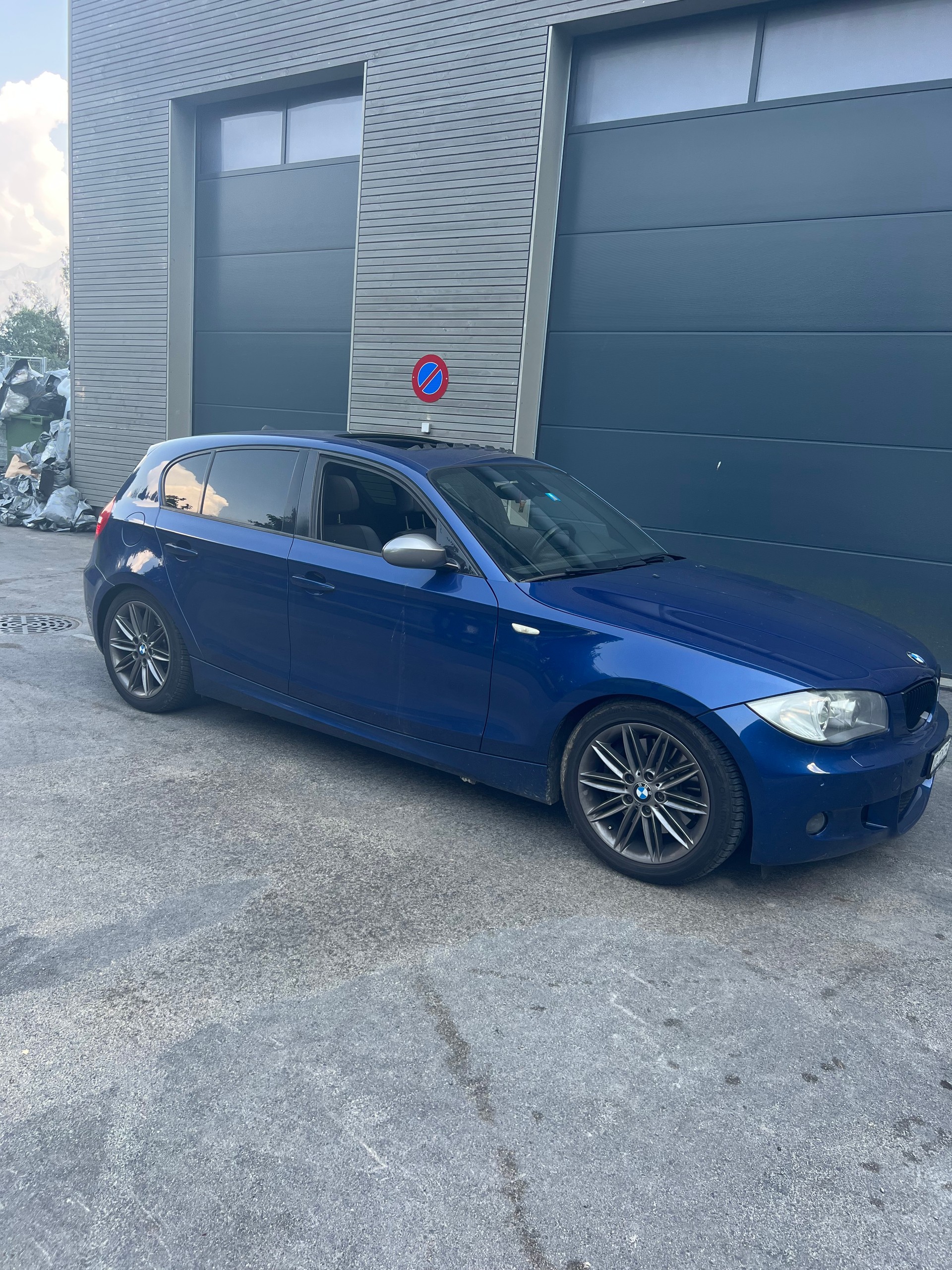 BMW 123d-image-3