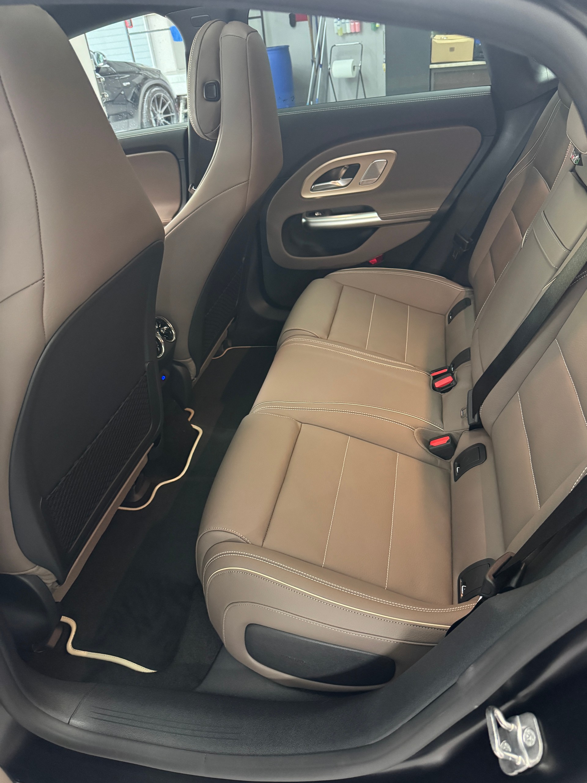 MERCEDES-BENZ CLA 350 4 Matic EQ-image-12