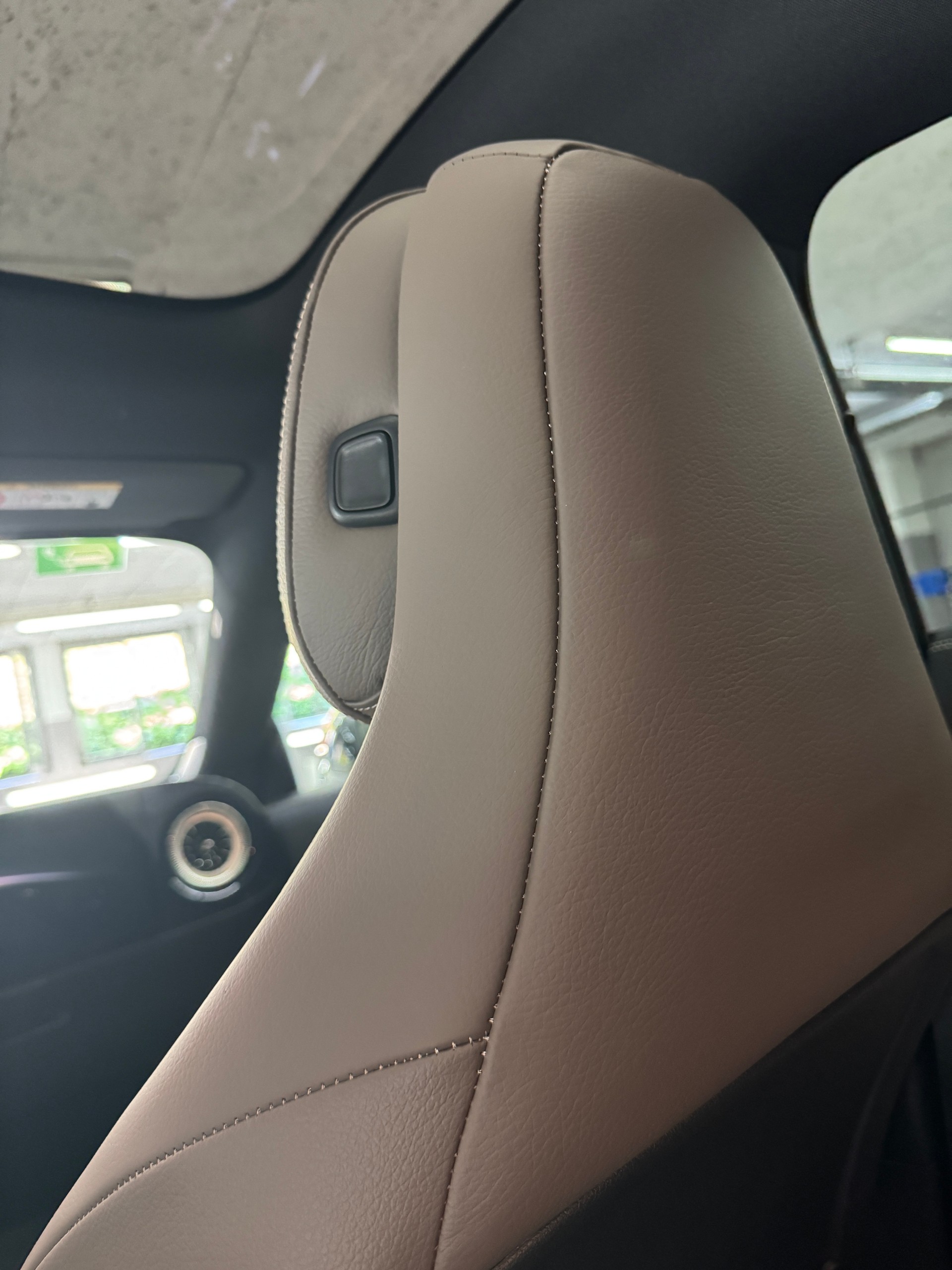 MERCEDES-BENZ CLA 350 4 Matic EQ-image-18