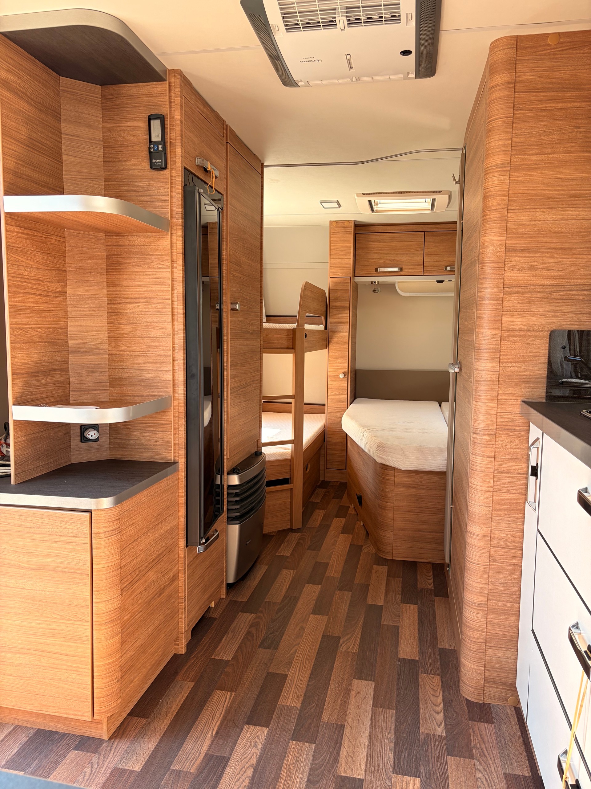 WEINSBERG CaraOnw 550 UK-image-3
