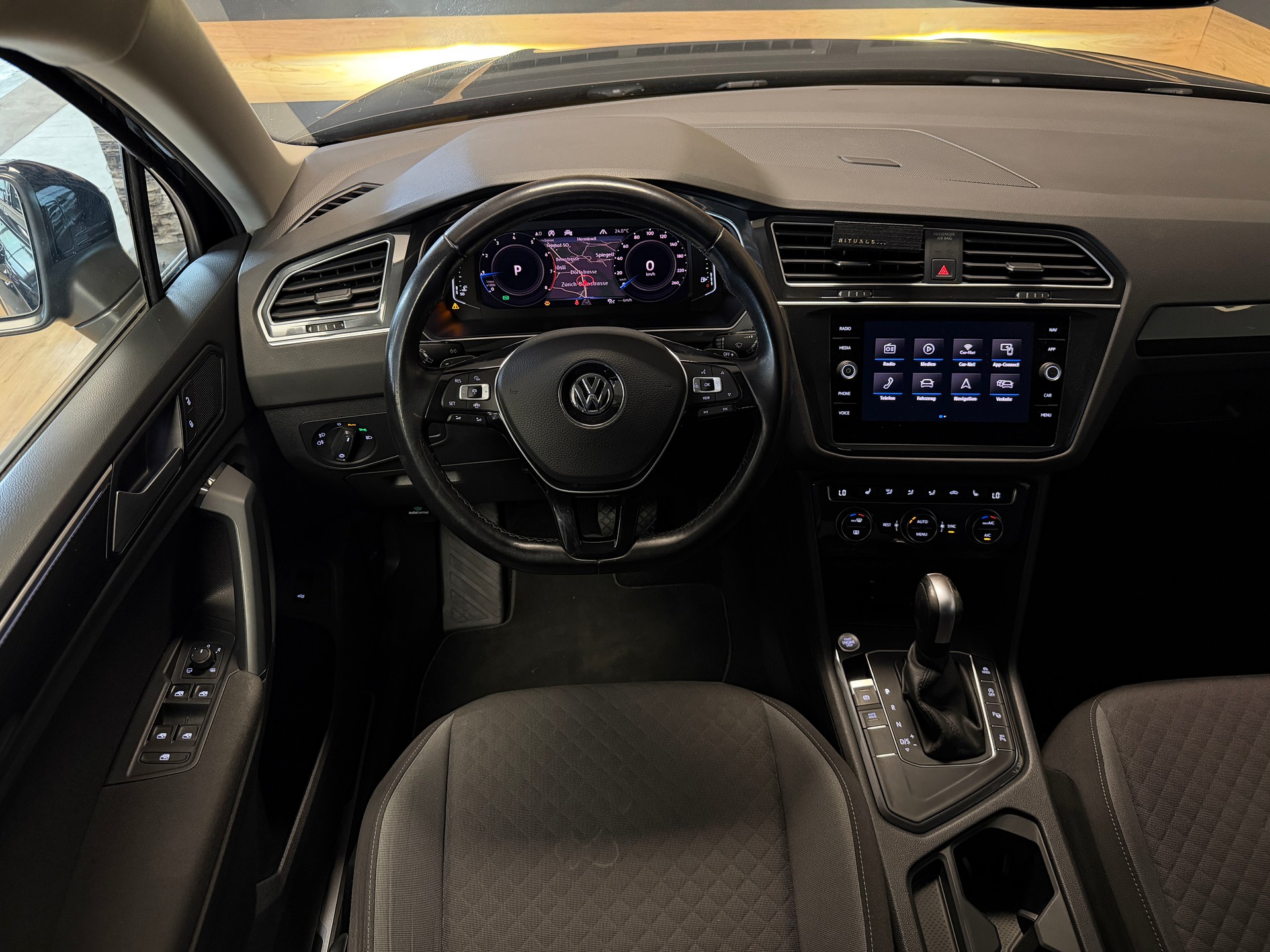 VW Tiguan 1.5TSI Evo Comfortline DSG-image-10