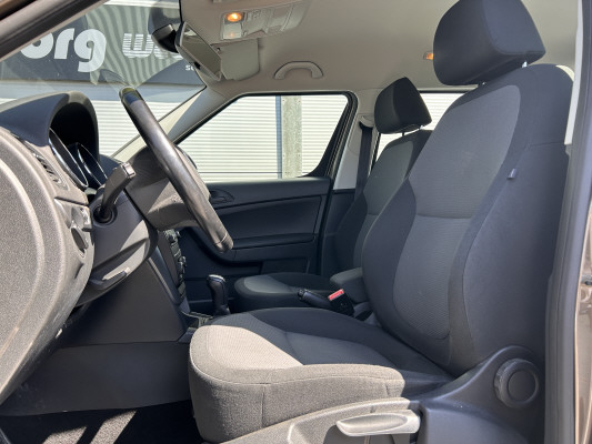 SKODA Yeti 1.8 TSI Active 4x4-image-6