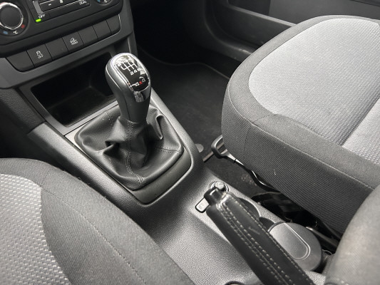SKODA Yeti 1.8 TSI Active 4x4-image-9