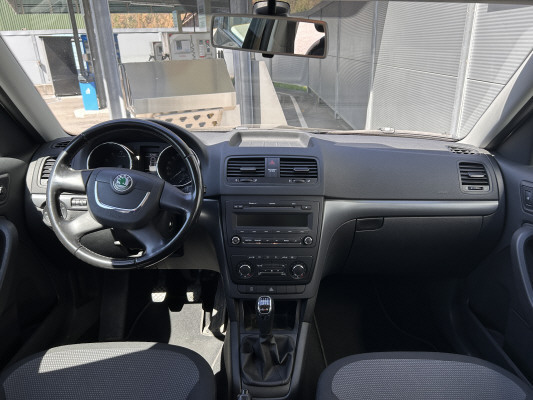 SKODA Yeti 1.8 TSI Active 4x4-image-5