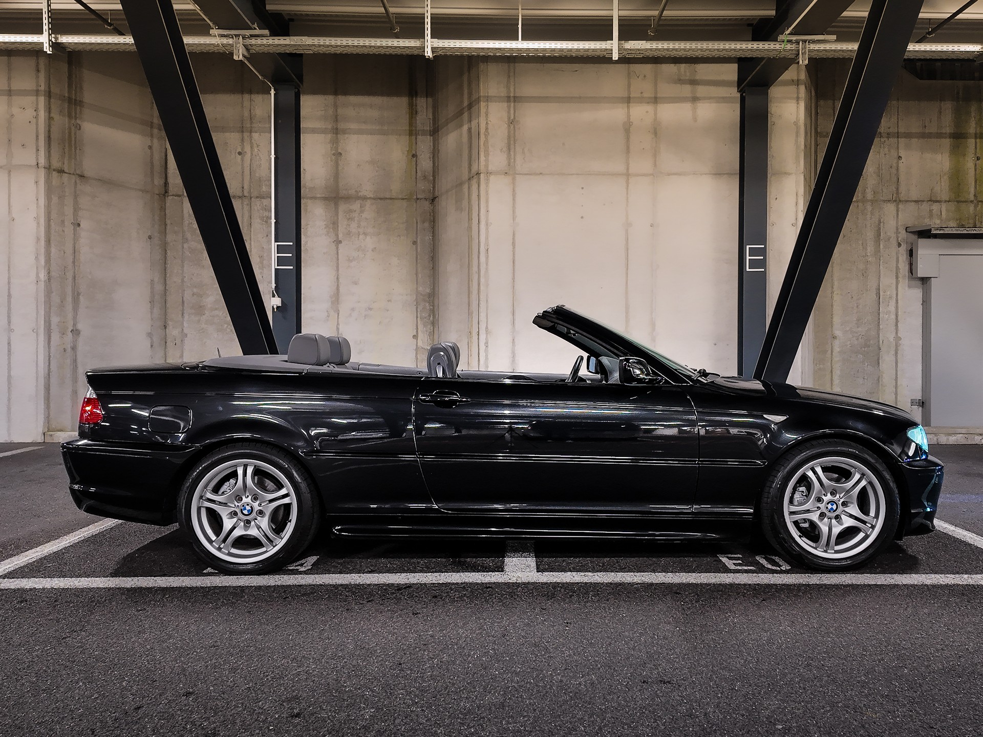 BMW 325Ci Cabriolet | 06.2005jg! | M-Paket ab Werk | Saphir-Schwarz | CH-Fahrzeug | Xenon |-image-4