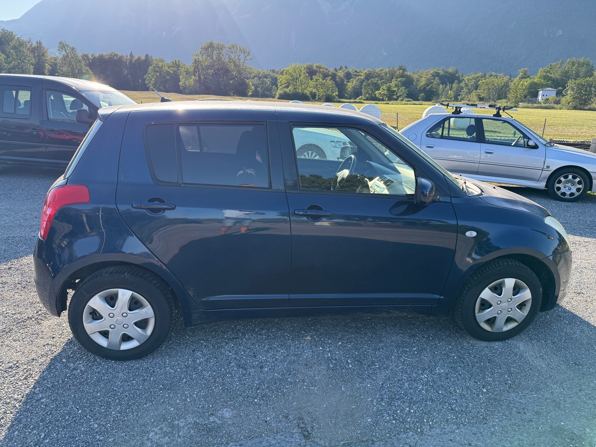 SUZUKI Swift 1.3i 16V GL 4x4-image-5