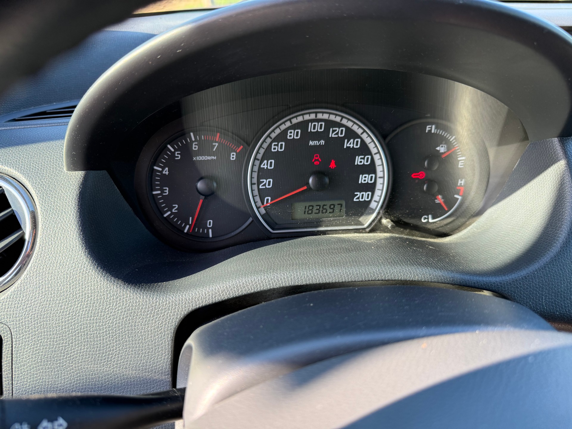 SUZUKI Swift 1.3i 16V GL 4x4-image-13