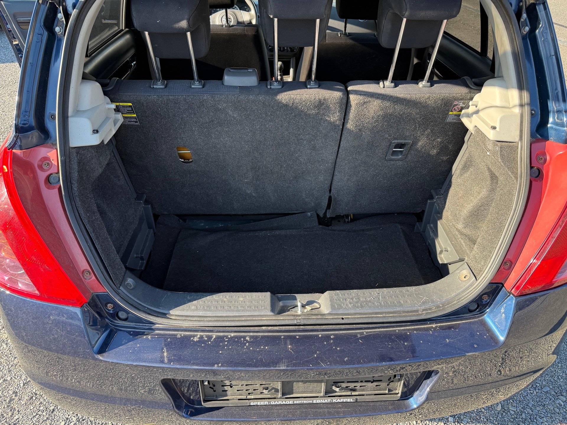 SUZUKI Swift 1.3i 16V GL 4x4-image-14