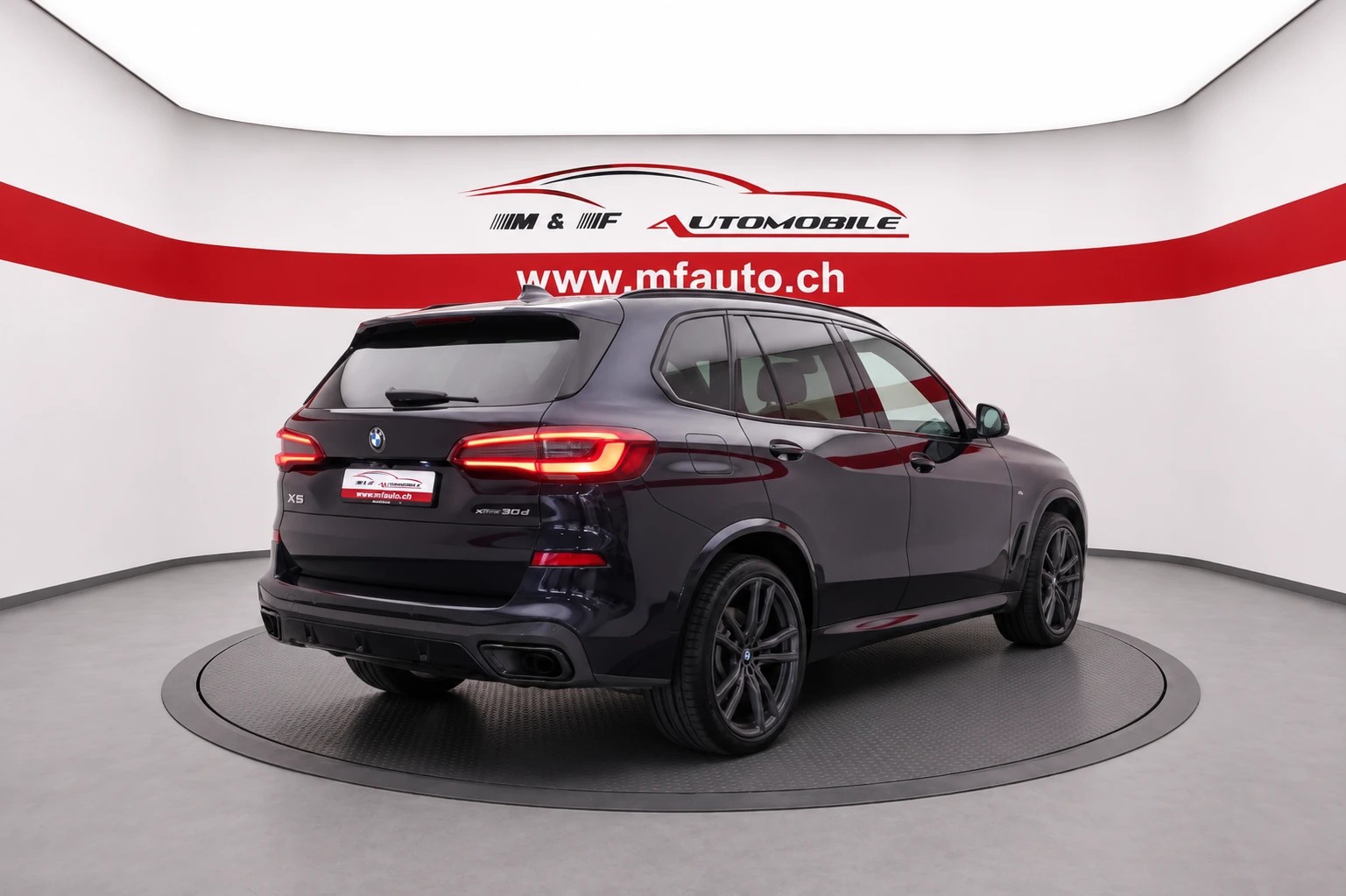 BMW X5 40d xDrive SAG CH FAHRZEUG-image-5