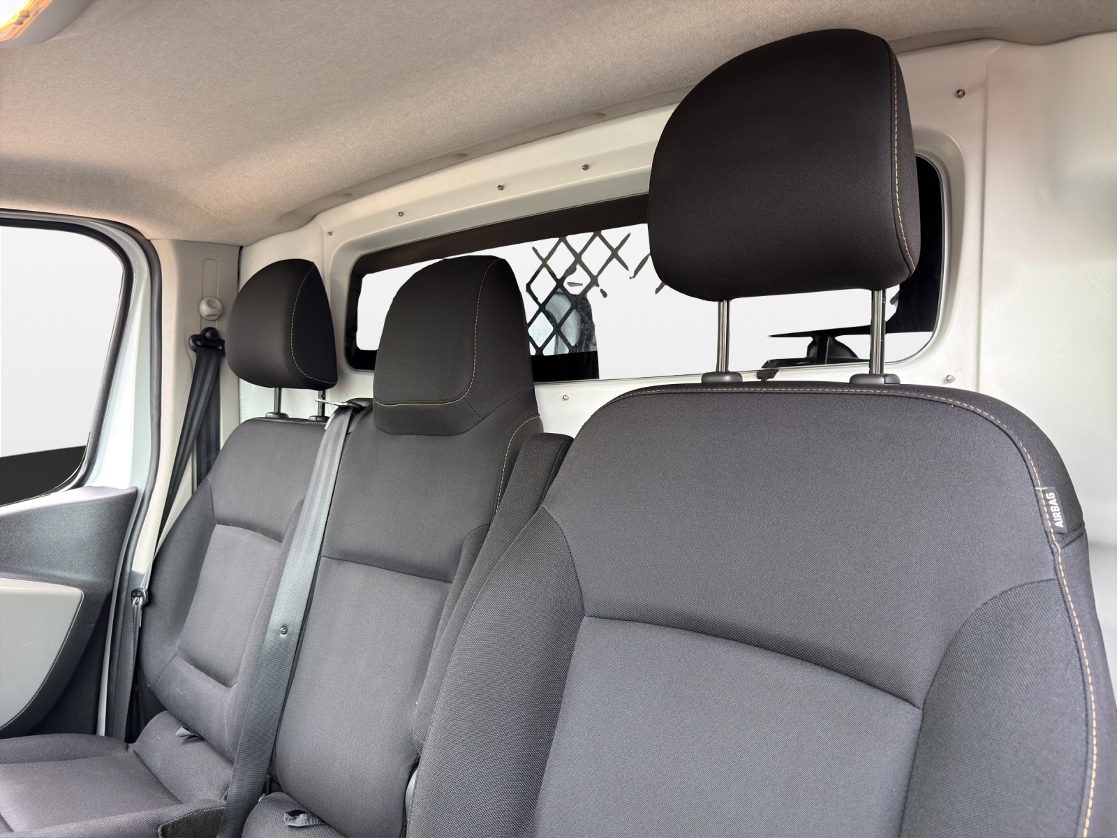 RENAULT Trafic 1.6 dCi 95 2.9t Business L1H1-image-13
